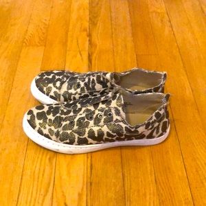 Women size 10 slide cow print shoes
